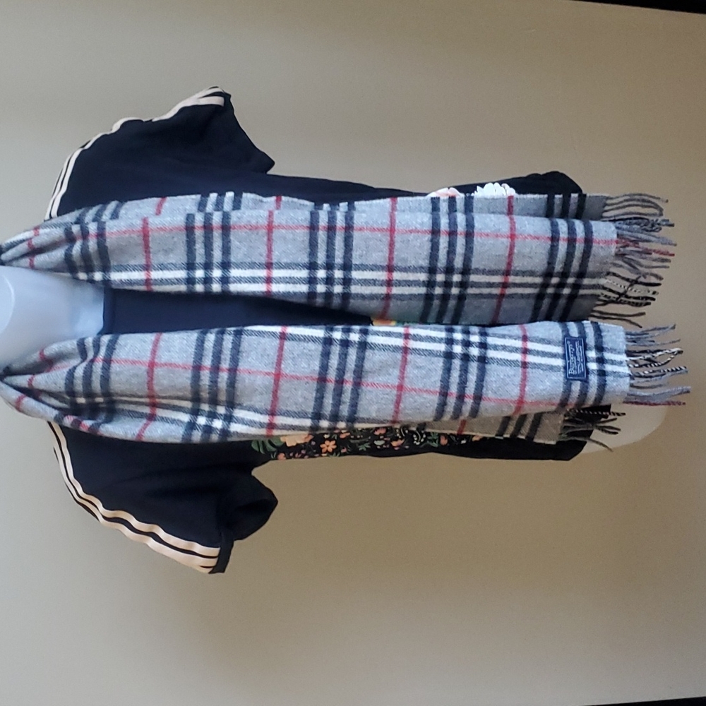 Vintage burberrys scarf